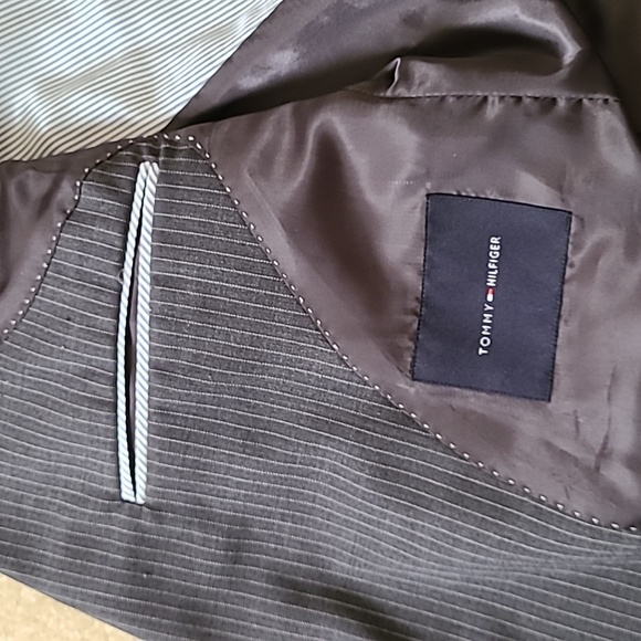 Tommy Hilfiger Suit Set (Pants: 33Wx32L Jacket: 38R) - Black and white Stripped - Picture 5 of 8